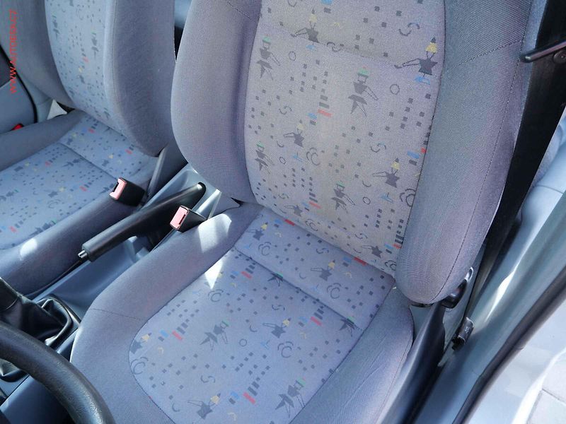 Škoda Fabia (2003) 1.2 HTP, ČR, zmk.řazení - fotka 9 z 18