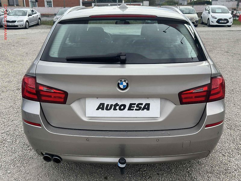 BMW Řada 5 (2013) 2.0 D, AT - fotka 5 z 25