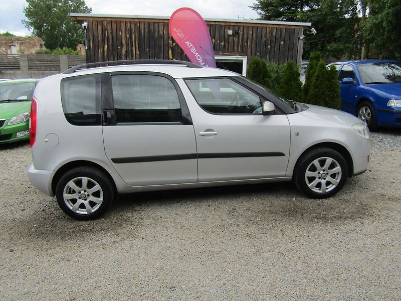 Škoda Roomster (2007) 1.6 16V 77kW - fotka 9 z 36