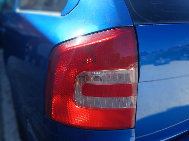 Škoda Octavia 2.0 TFSi RS combi - fotka 33 z 34