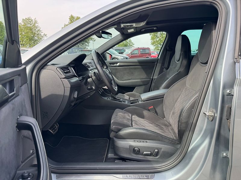 Škoda Superb (2021) Sportline 2.0 TSI DSG 4x4 - fotka 9 z 45