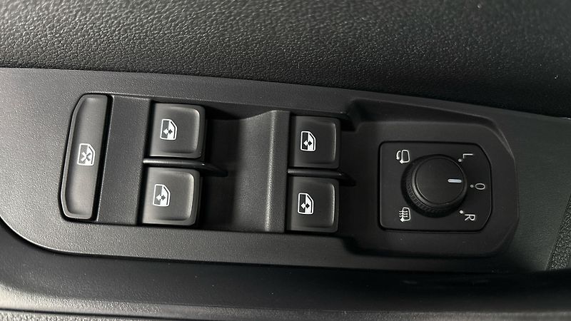 Škoda Karoq 1.5 TSI DSG Style - fotka 21 z 29