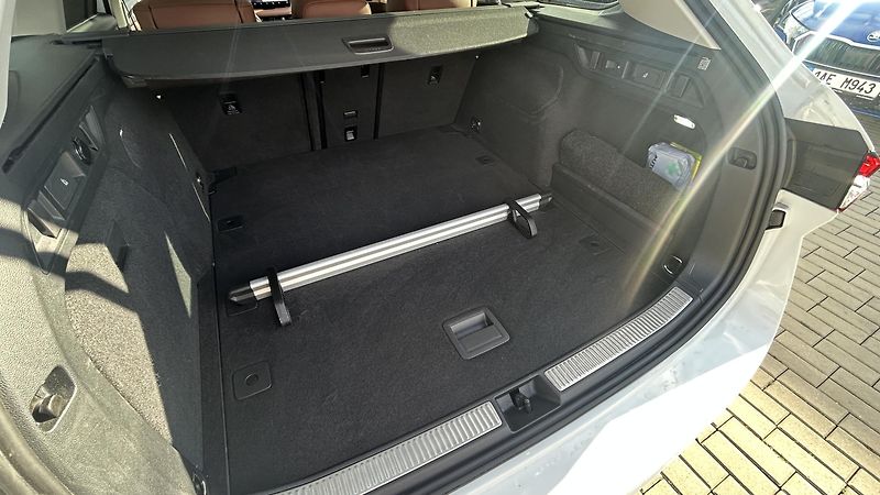Škoda Superb (2025) TDI, 4x4, DSG, L&K, PANO,NEZ.T - fotka 15 z 28