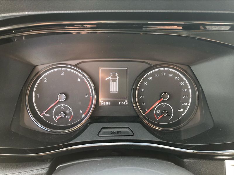 Volkswagen Multivan 6.1 2.0 TDi BULLI - fotka 19 z 29