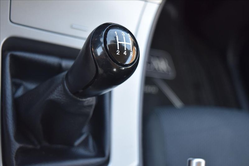 Mazda 3 1,6 I 77KW KLIMA NOVÁ STK - fotka 44 z 47
