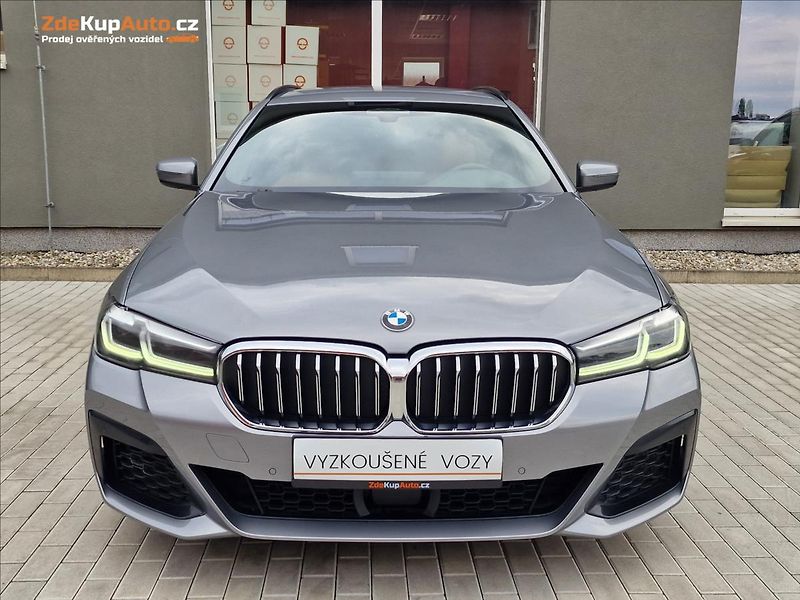 BMW Řada 5 520d Xdrive M-Sport ČR,1.Maj. - fotka 4 z 50