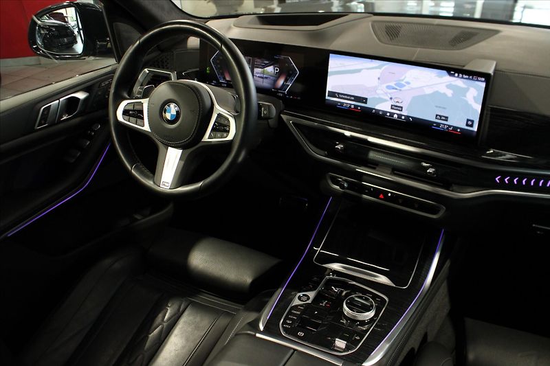 BMW X7 xDrive40d M Sport DAProf/ExDrP - fotka 17 z 43