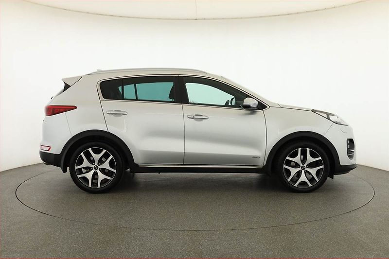 Kia Sportage (2018) GT Line 2.0 CRDi, 4X4 - fotka 6 z 21