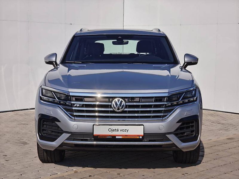 Volkswagen Touareg R-line 8TT 3,0TDI - fotka 4 z 28