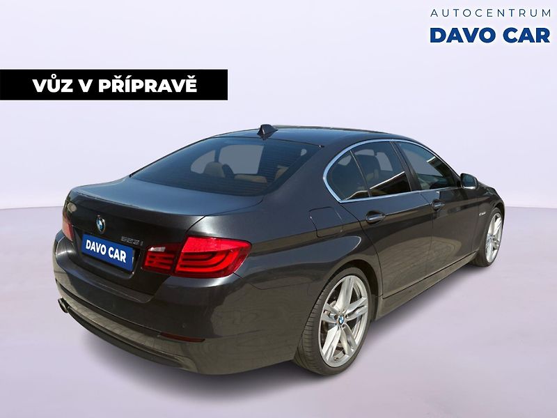 BMW Řada 5 3,0 523i 150kW - fotka 3 z 12
