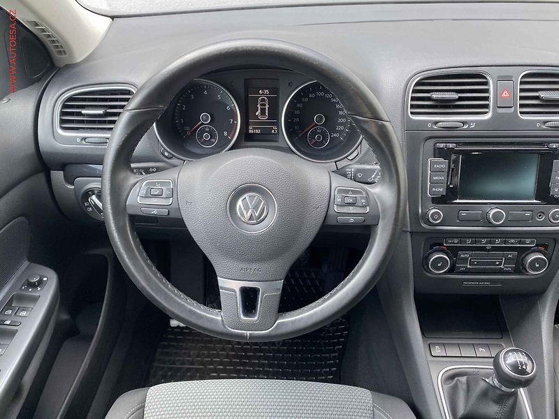 Volkswagen Golf (2011) 1.4 TSi, Comfortline - fotka 11 z 18