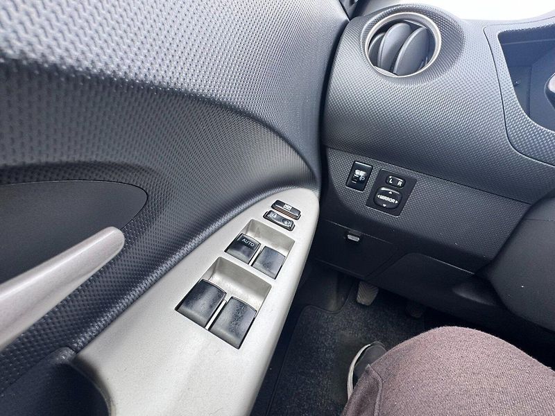 Toyota Urban Cruiser (2010) 1,3i 74 KW SPOJKA STK - fotka 25 z 45