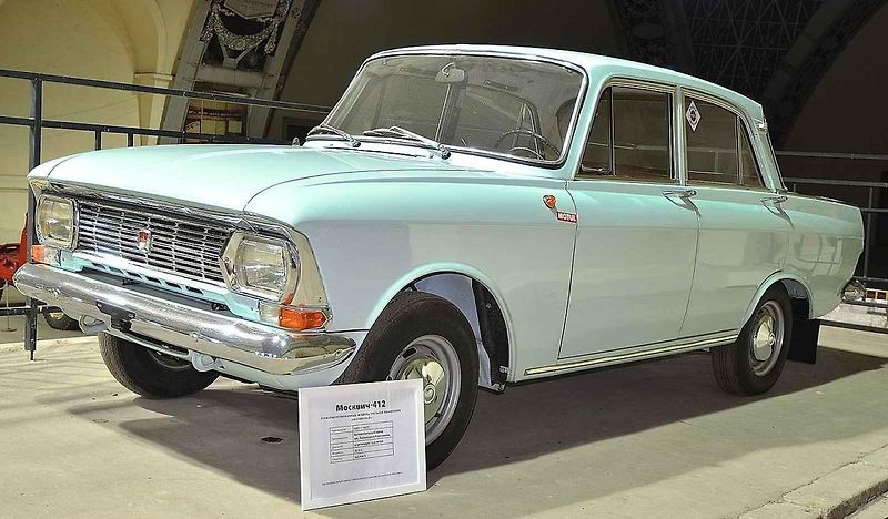 Zavzpomínejte s námi na to, jaká auta, s výjimkou těch co patřila invazním vojskům, se v srpnu 1968 pohybovala na našich silnicích.