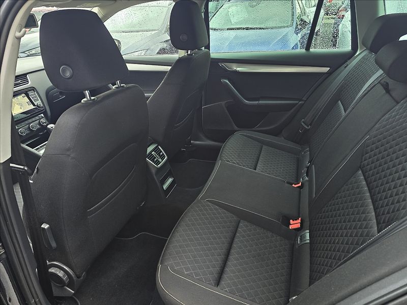 Škoda Octavia III 2,0TDi 110KW Edition + - fotka 24 z 46