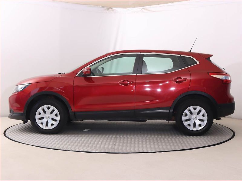 Nissan Qashqai (2016) 1.2 DIG-T, Serv.kniha - fotka 3 z 17