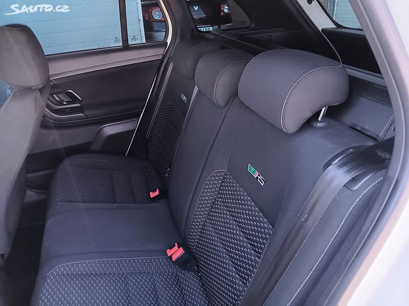 Škoda Fabia 1.4 TSI 132kW RS - fotka 26 z 28