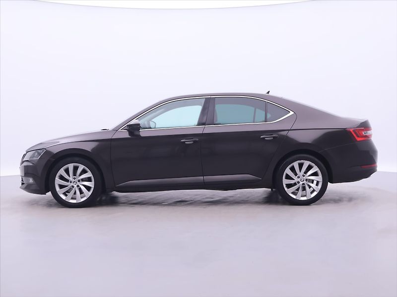 Škoda Superb 2,0 TDI 110kW Style CZ - fotka 4 z 39