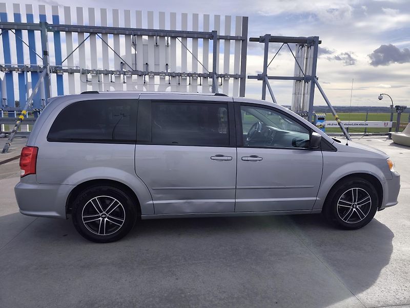Dodge Grand Caravan (2014)  3.6 s Lpg  - fotka 6 z 29