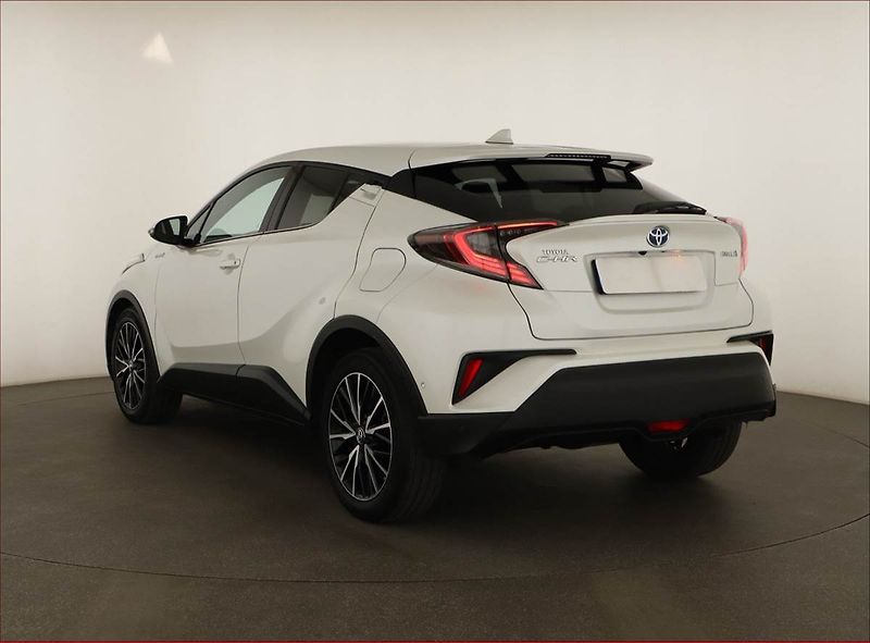 Toyota C-HR (2019) Comfort 1.8 Hybrid - fotka 4 z 18