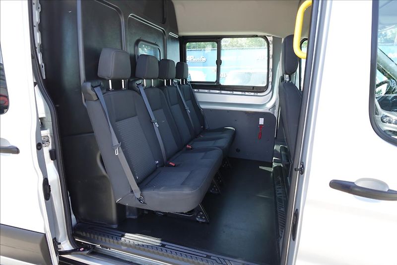 Ford Transit 2,0 TDCi  L3H2 6MÍST KLIMA - fotka 19 z 40