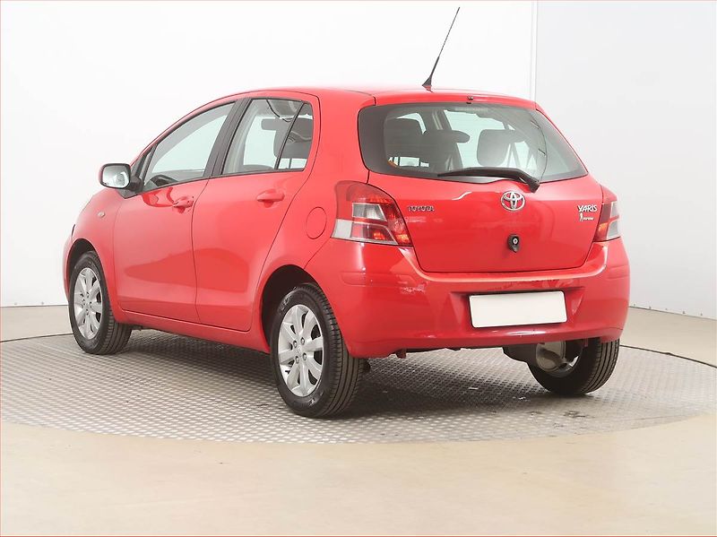 Toyota Yaris (2010) 1.0 VVT-i, za super cenu - fotka 4 z 7