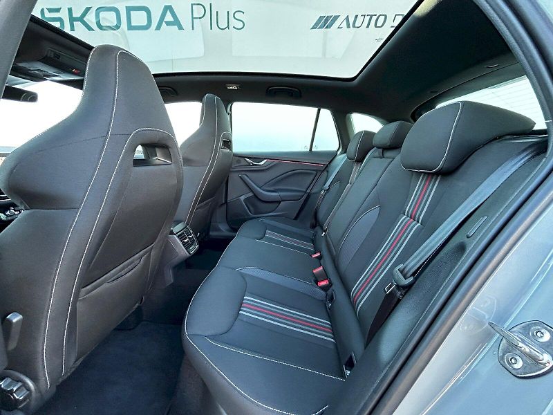 Škoda Scala (2025) 1.0 TSI 85kW MP6 Monte Carlo - fotka 29 z 35
