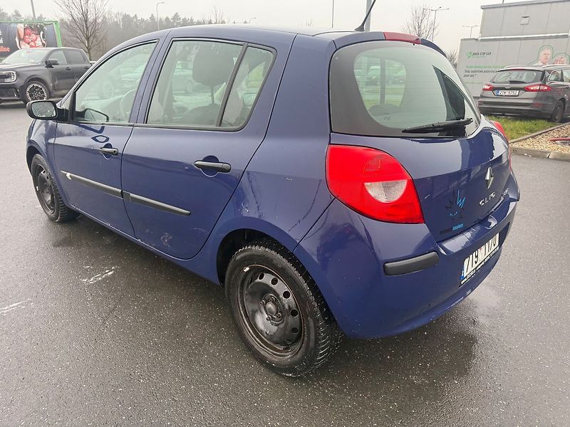 Renault Clio 1,5 DCI - fotka 3 z 11