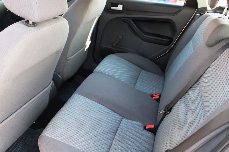 Ford Focus (2007) 1,6i KLIMA EL.OKNA TEMPOMAT  - fotka 10 z 20