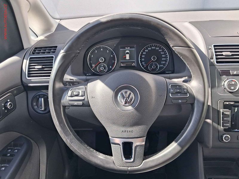 Volkswagen Touran (2012) 1.4 TSi, Highline, DSG - fotka 11 z 19