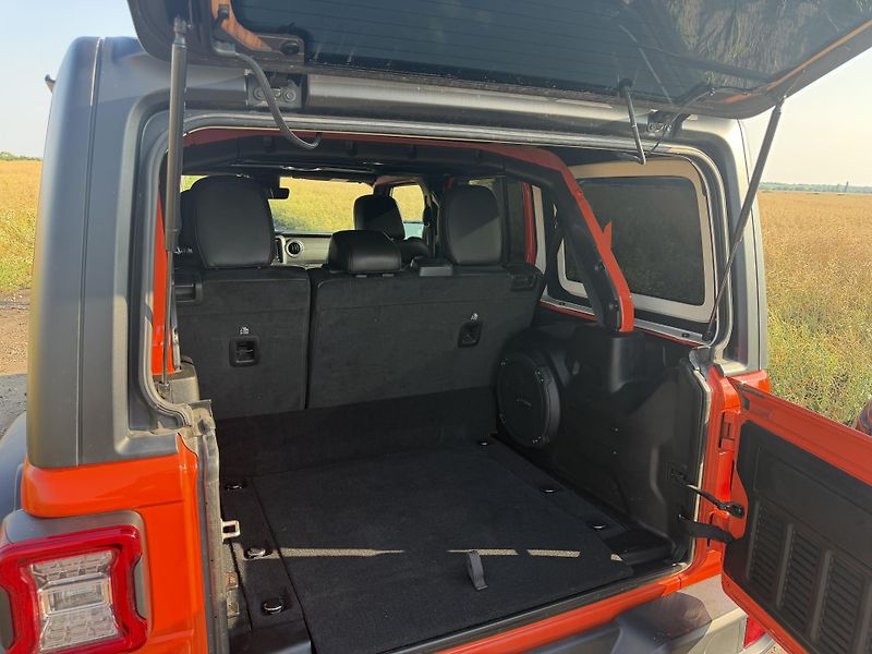 Jeep Wrangler (2023) Rubicon - fotka 7 z 14