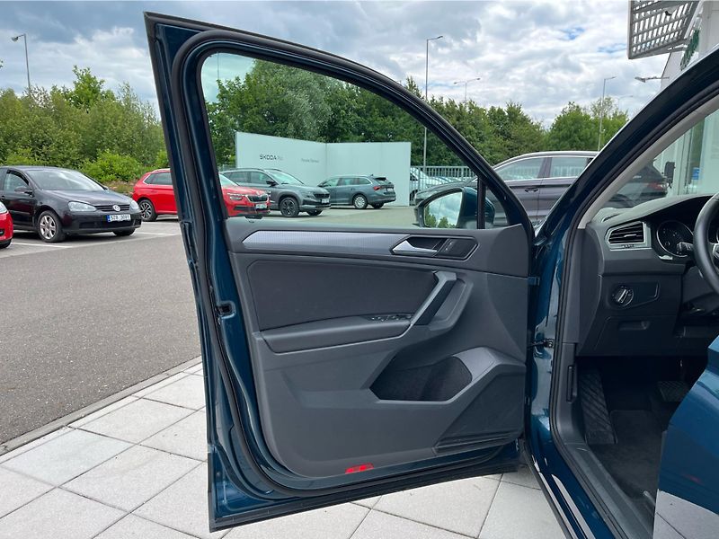 Volkswagen Tiguan Life 2.0 TDI 110 kW DSG - fotka 20 z 30