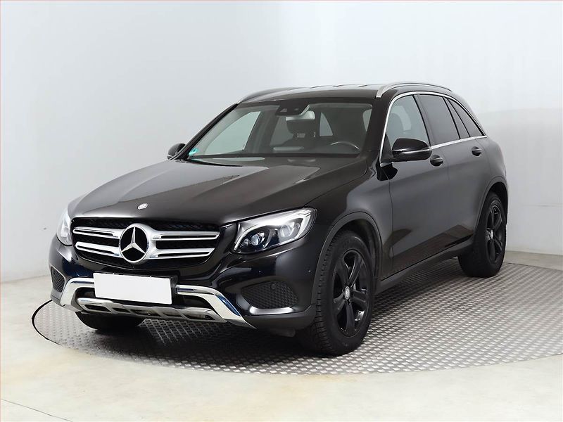 Mercedes-Benz GLC (2016) 220 d 4MATIC, 4X4 - fotka 2 z 22
