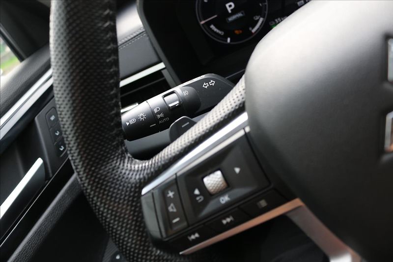 Mitsubishi Outlander 2,4 PHEV, 7míst, Tažné - fotka 20 z 56