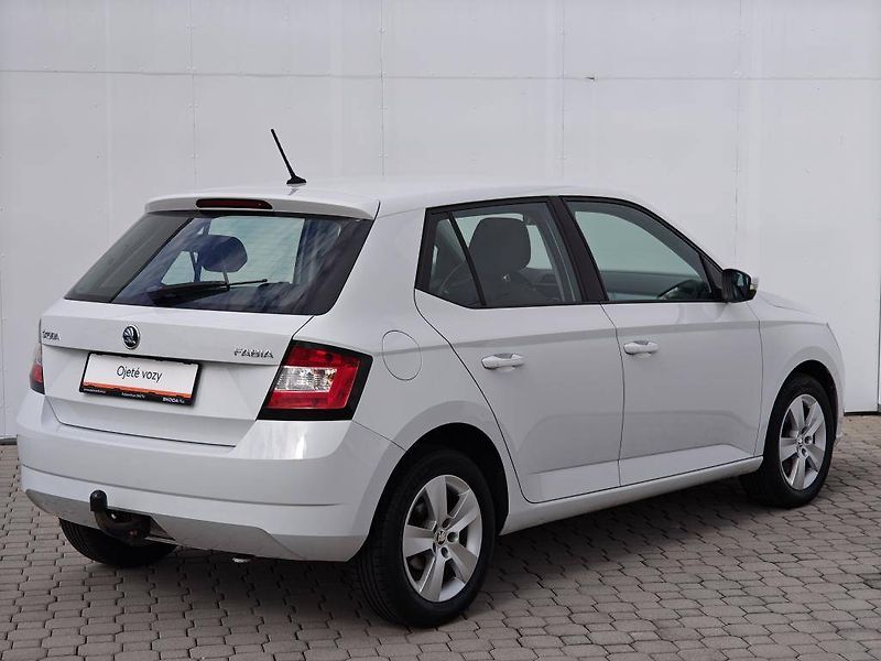 Škoda Fabia Ambition Green tec 1,2TSI - fotka 2 z 21