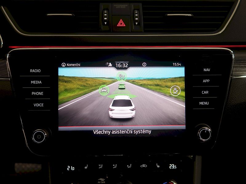 Škoda Superb (2021) STYLE 2.0TDI 147KW 4x4 DSG LED - fotka 23 z 36