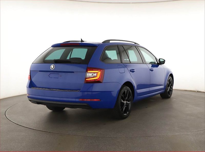 Škoda Octavia (2018) Elegance 2.0 TDI, Automat - fotka 5 z 15