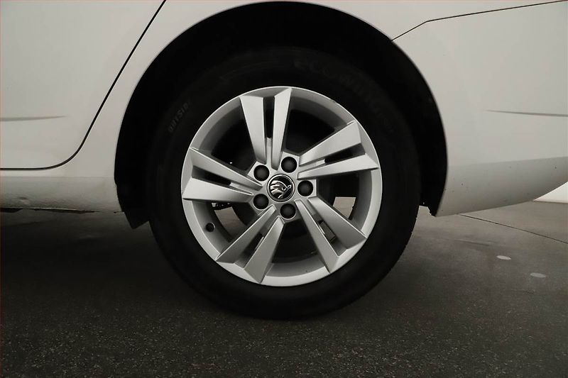 Škoda Fabia (2022) Ambition 1.0 TSI, ČR,1.maj - fotka 15 z 15