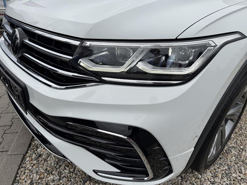 Volkswagen Tiguan Allspace R-Line 2,0 TDi/110kW 4x4 DSG  - fotka 89 z 106