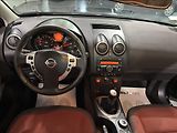 Nissan Qashqai 2,0   i 4x4 PANORAMA TAŽNÉ - náhled 16