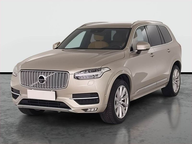 Volvo XC90 (2017) D5 AWD - fotka 2 z 23