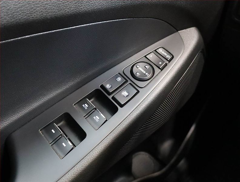 Hyundai Tucson (2019) 1.6 T-GDI, Serv.kniha - fotka 15 z 18