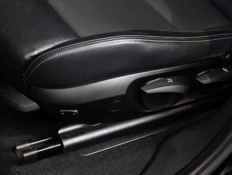 BMW X3 xDrive20d - fotka 15 z 20
