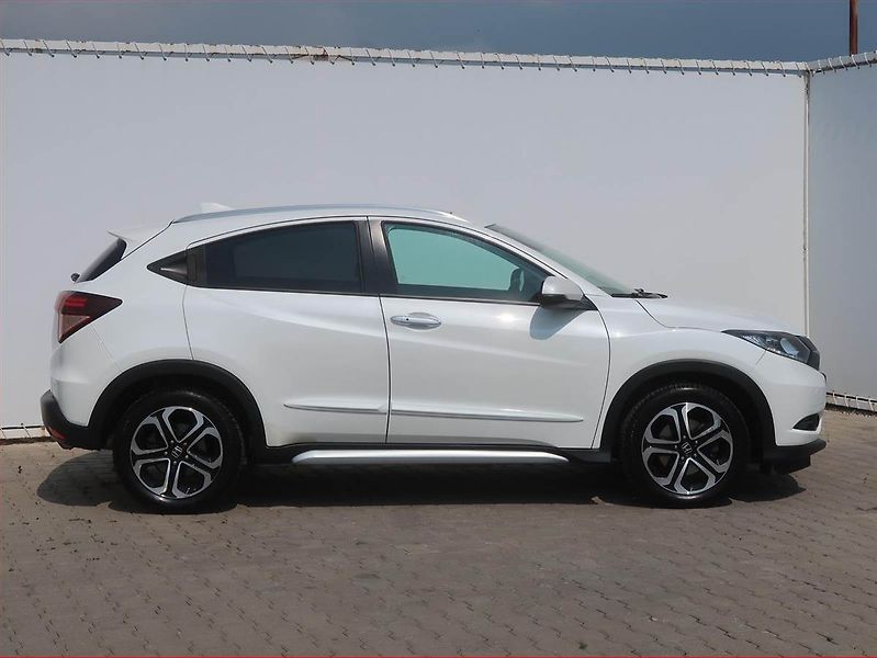 Honda HR-V (2015) 1.5 i-VTEC, Automat - fotka 6 z 15