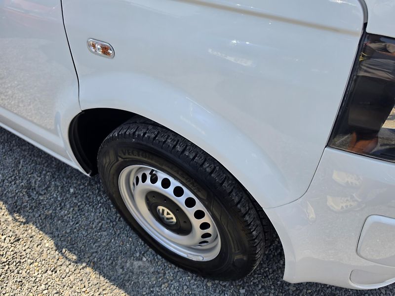Volkswagen Multivan 2.0 TDI 103kw 7 Míst  TZ  - fotka 34 z 37