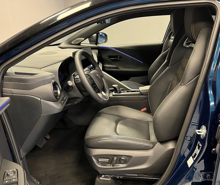 Toyota C-HR 2,0 HYBRID AT AWD EXECUTIVE PR - fotka 9 z 19