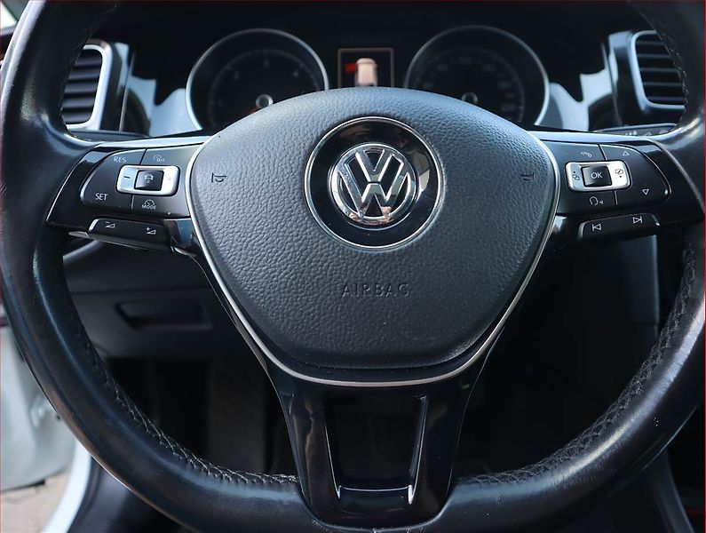 Volkswagen Golf (2015) 2.0 TDI, Automat, Serv.kniha - fotka 21 z 22