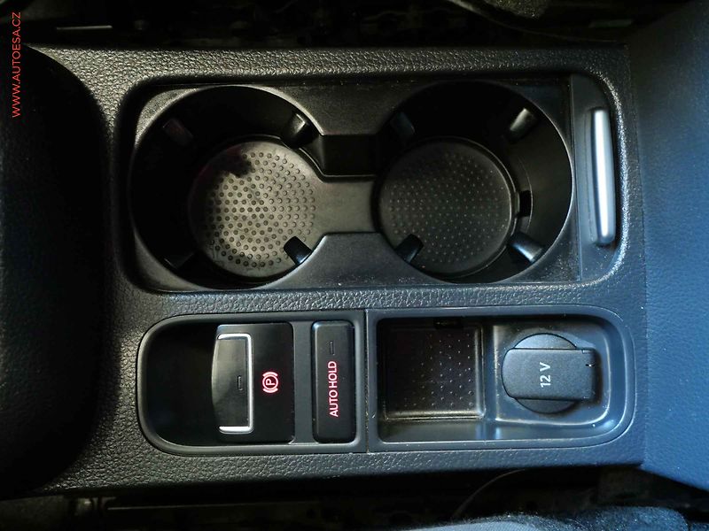 Volkswagen Sharan (2014) 2.0 TDI, AC, výhřev sed. - fotka 21 z 22