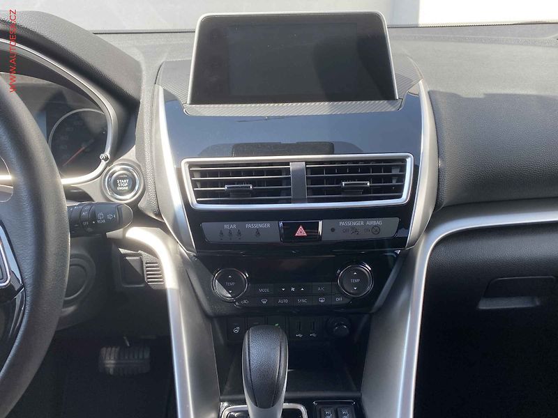 Mitsubishi Eclipse Cross (2020) 1.5 T-MIVEC, AT, LED, kamera - fotka 12 z 18