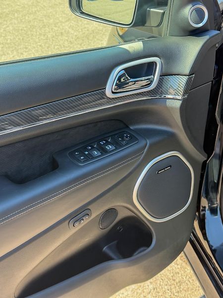 Jeep Grand Cherokee (2018) SRT 6.4 hemi V8 - fotka 16 z 20