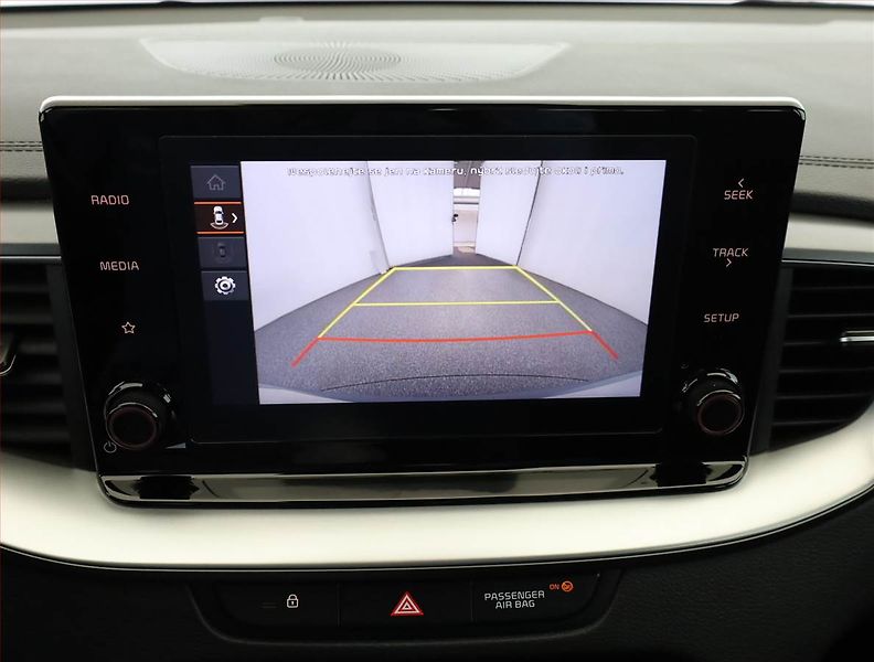 Kia Ceed (2023) 1.5 T-GDI - fotka 16 z 20